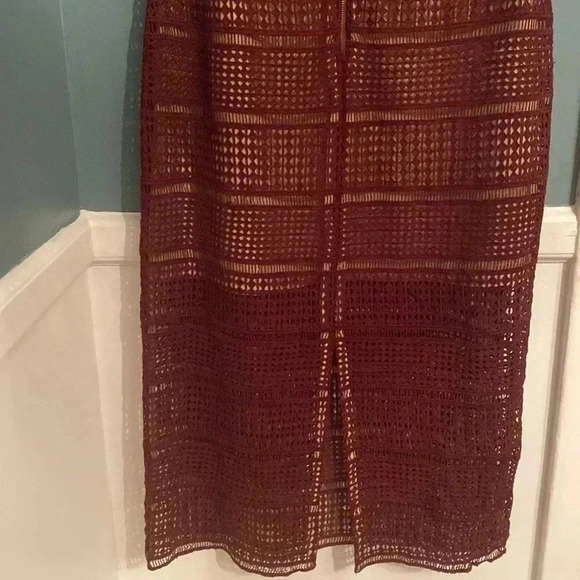 Keepsake sleeveless dress - maroon - overlay - midi dress - size L - Picture 8 of 9